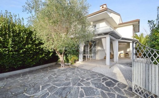 Villa in Center, Forte dei Marmi, Tuscany 1