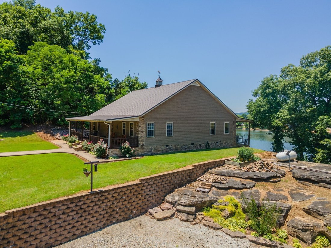 House in Linden, Tennessee, United States 3 - 16788873