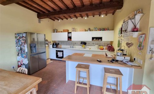 Castle for Sale in Montespertoli, Tuscany, Italy