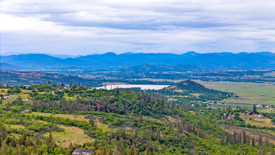 House in Eagle Point, Oregon, United States 4 - 16787498