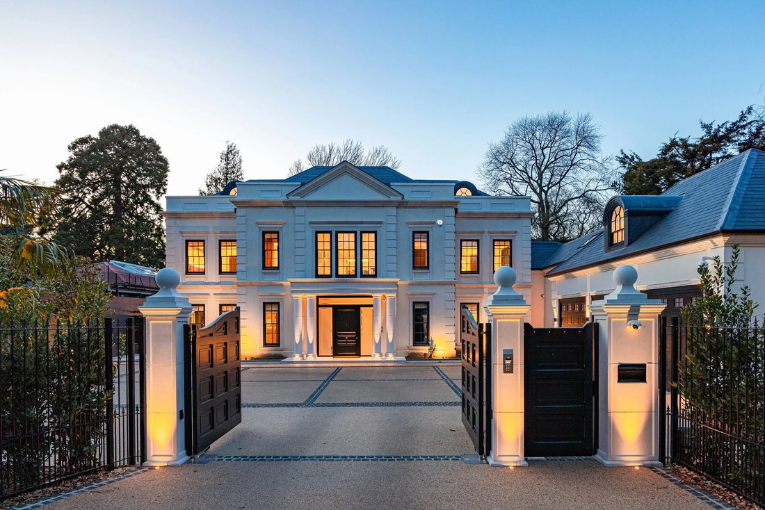 House in Kingston upon Thames, England, United Kingdom 1 - 16786530