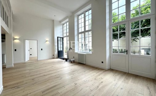 House in Forêt, Saint-Germain-en-Laye, France 1