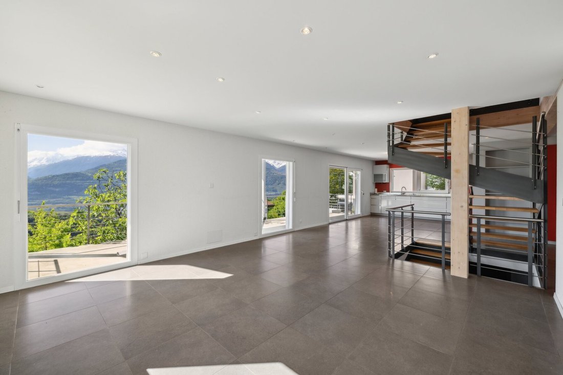 6.5 Room House With Spectacular View In Savièse
