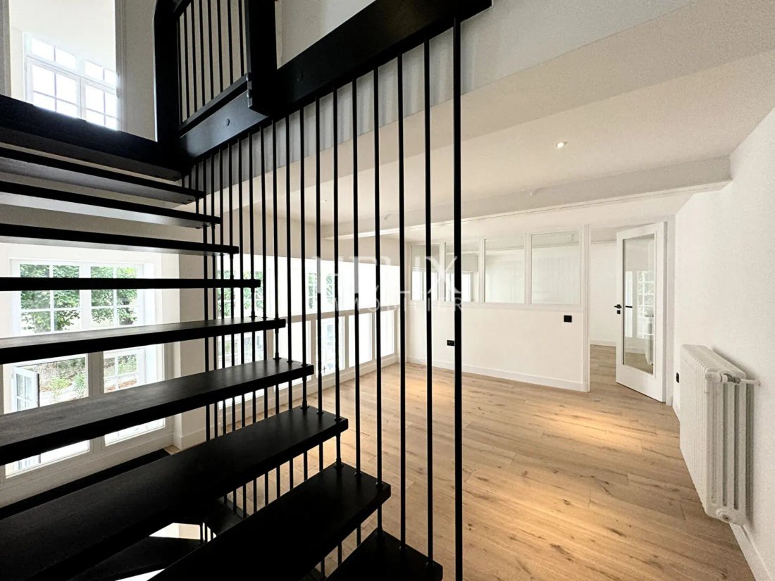House in Forêt, Saint-Germain-en-Laye, France 2 - 16766724