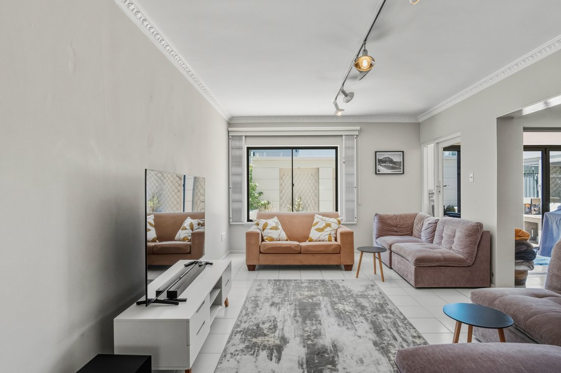 Apartment in Mouille Point, Cape Town, South Africa 2 - 16785653