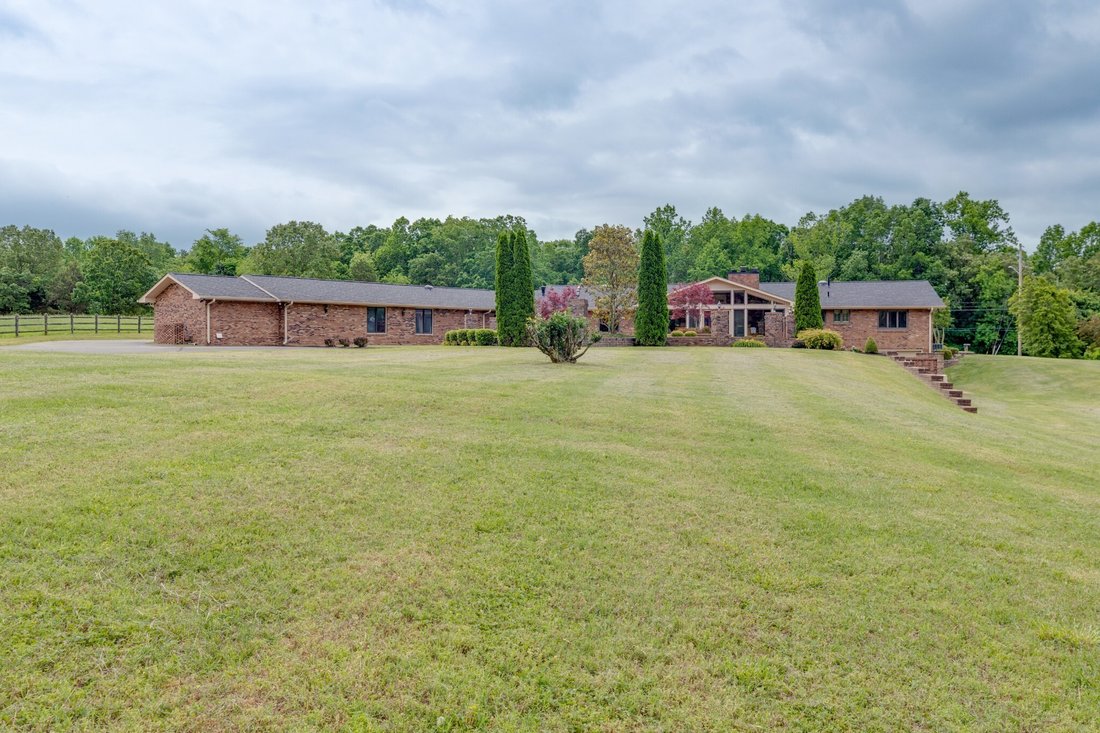 House in Charlotte, Tennessee, United States 2 - 16791979