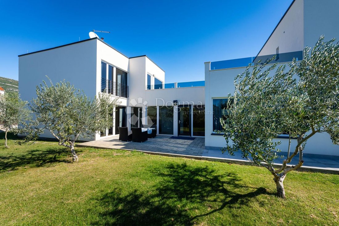 House in Kastel Novi, Split-Dalmatia County, Croatia 2 - 16792507
