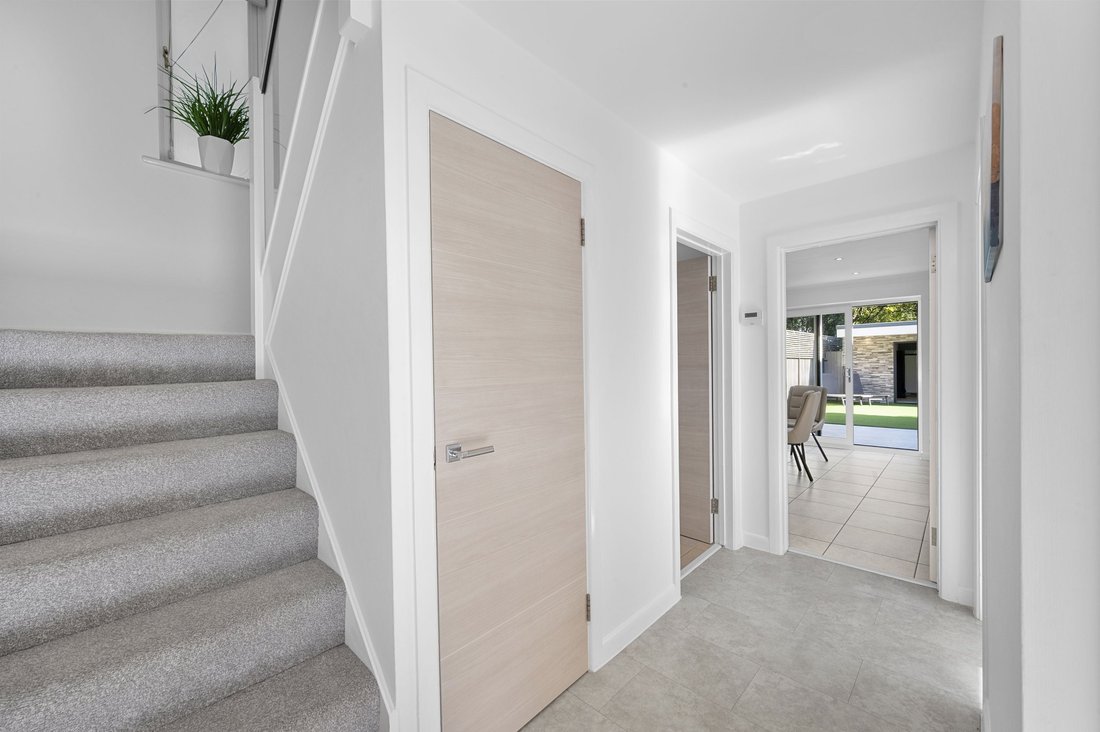House in New Malden, Royal Borough of Kingston upon Thames, England 2 - 16786477