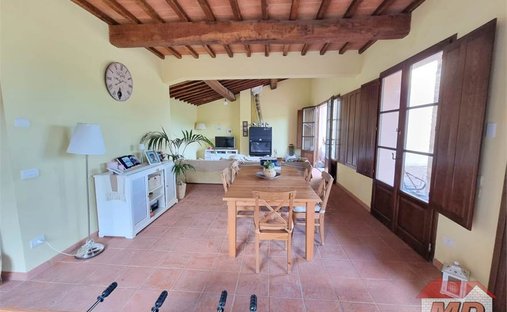 Castle for Sale in Montespertoli, Tuscany, Italy