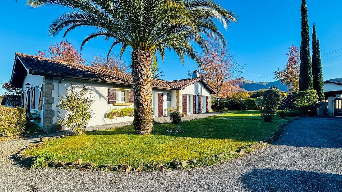 House in Mendi-Choko-Karrikatxar-Olhette, Urrugne, France 2 - 16785372