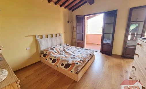 Castle for Sale in Montespertoli, Tuscany, Italy