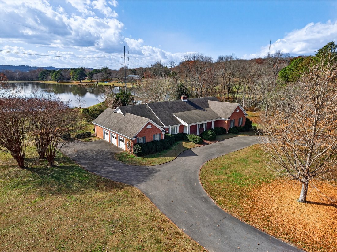 House in Fayetteville, Tennessee, United States 1 - 16790775