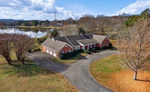 House in Fayetteville, Tennessee, United States 1