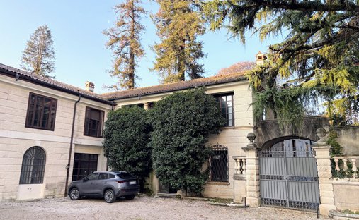 Villa in Thiene, Venetien, Italien 1