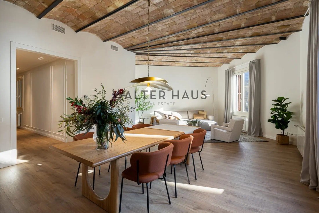 Apartment in Eixample, Barcelona, Spain 1 - 15906274