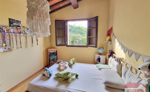 Castle for Sale in Montespertoli, Tuscany, Italy