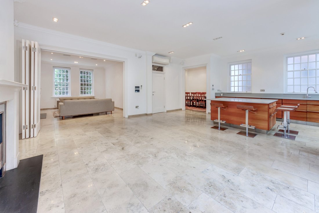 Villa in Maida Vale, Westminster, England 4 - 16786652