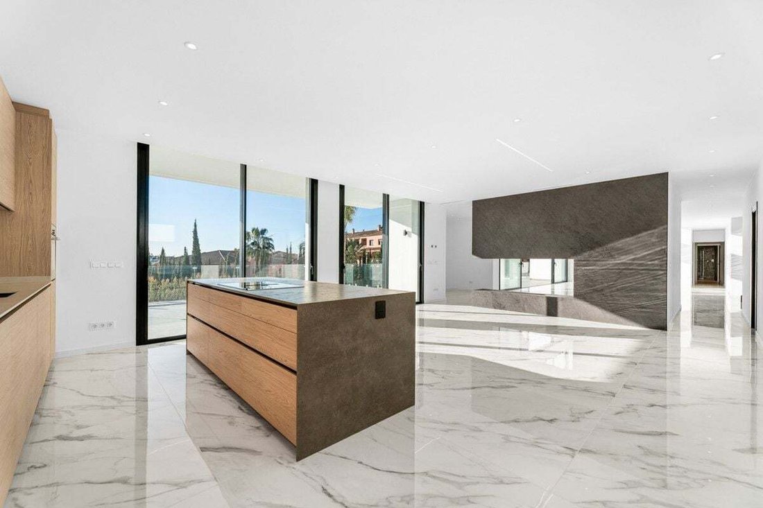 Villa in Benahavis, Andalusia, Spain 4 - 16786968