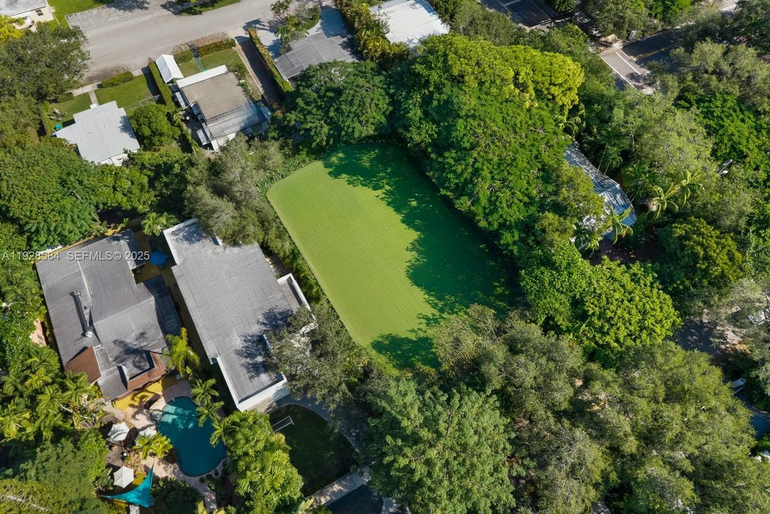 House in Miami, Florida, United States 4 - 16792195