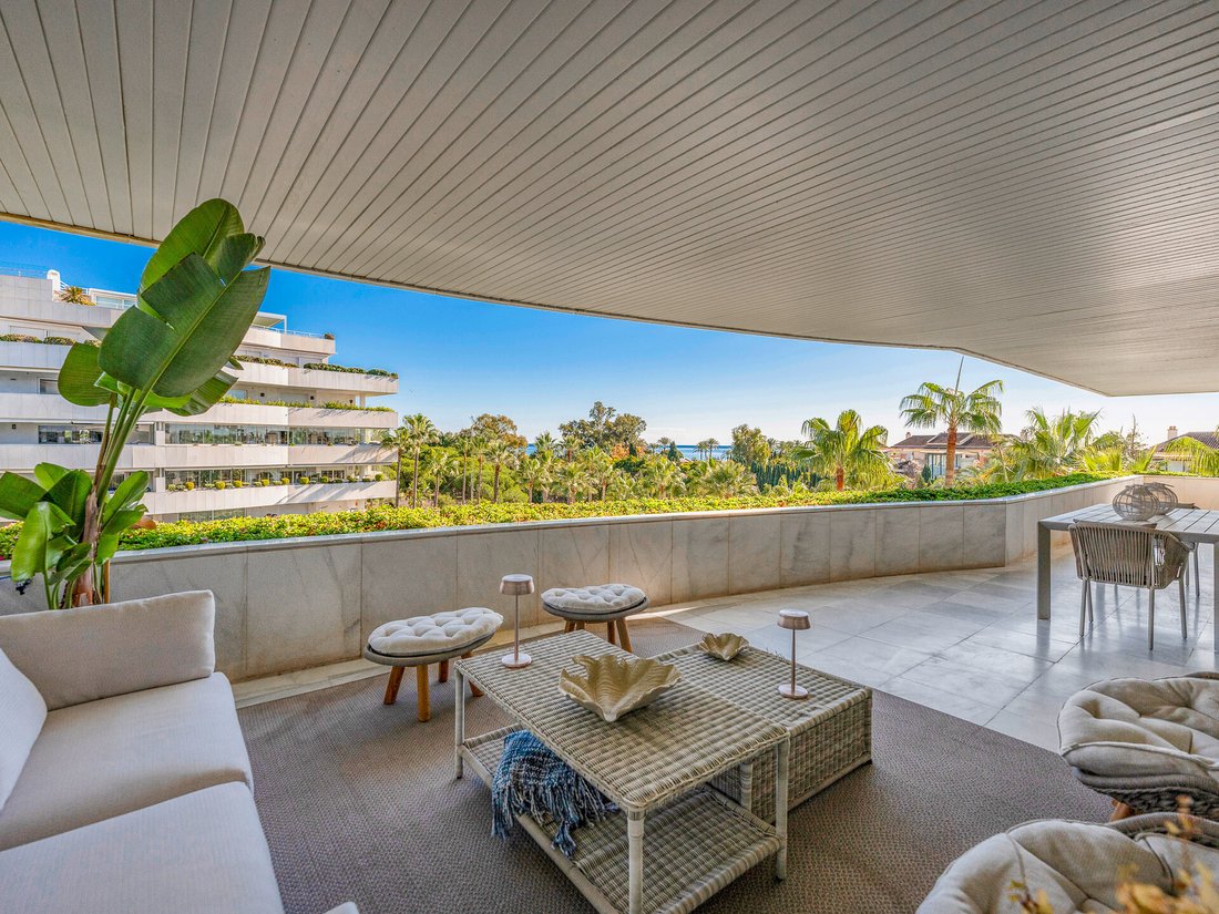 Apartment in Puerto Banus, Marbella, Spain 1 - 16786452