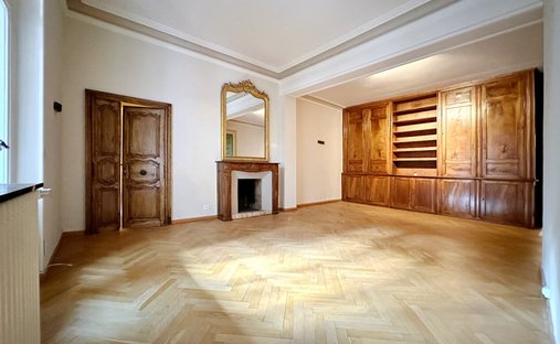 House in Ancien Hôpital, Beziers, France 1