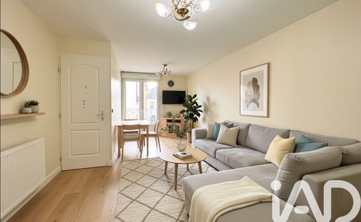 Castle for Sale in Saint-Leu-la-Forêt, Île-de-France, France