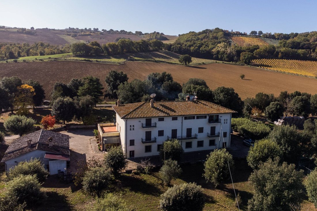 Estate in Collazzone, Umbria, Italy 5 - 16784794