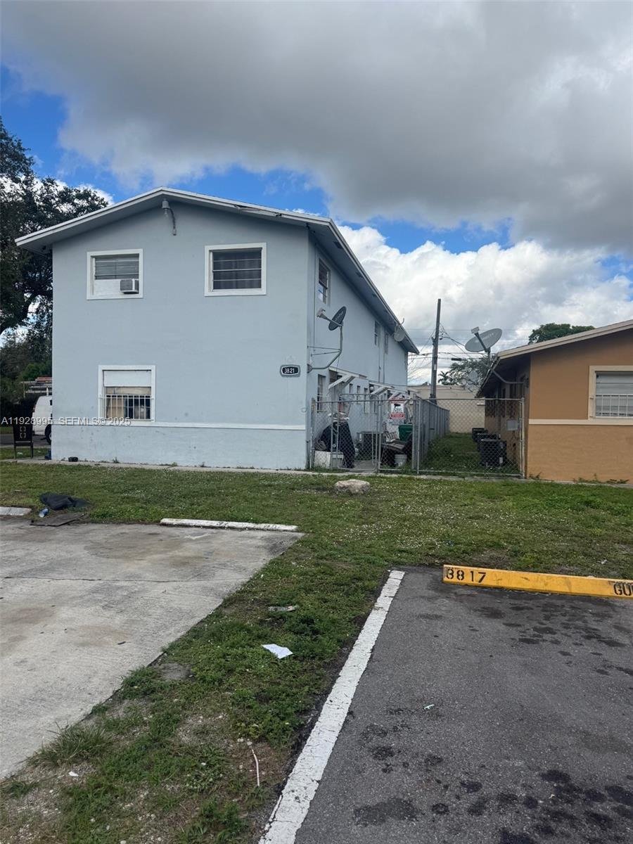 Fort Lauderdale, Florida, United States 3 - 16785328
