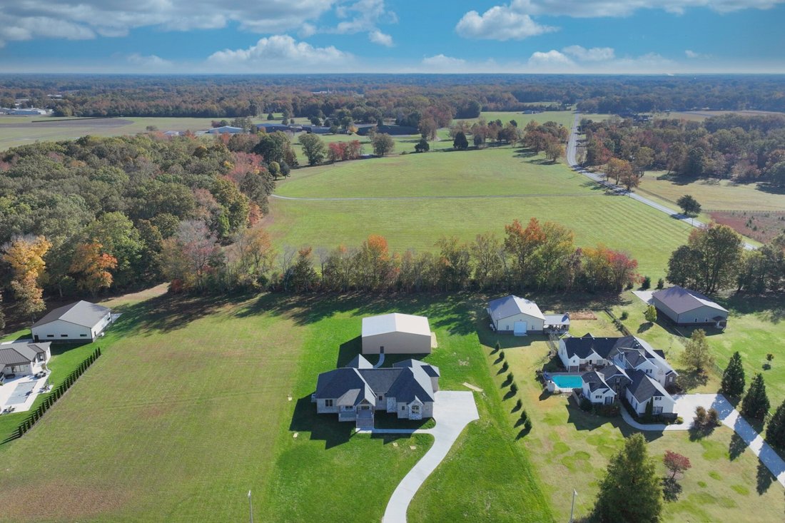 House in Tullahoma, Tennessee, United States 3 - 16790746