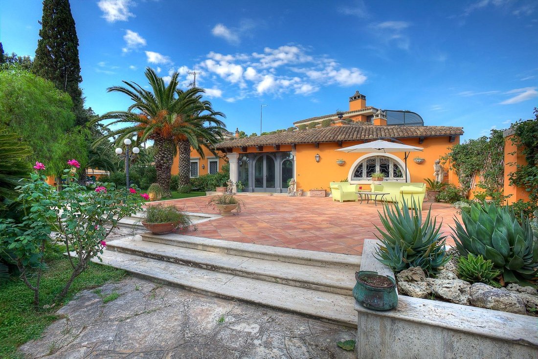 House in Ferrovia-Rudiae, Lecce, Apulia 4 - 16784804
