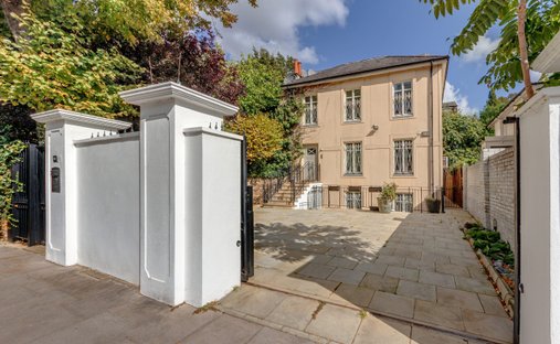 House in St John's Wood, Westminster, England 1