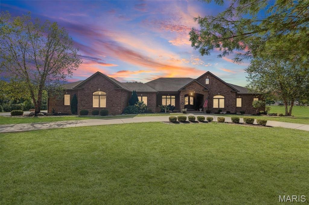 House in Alton, Illinois, United States 1 - 16788301
