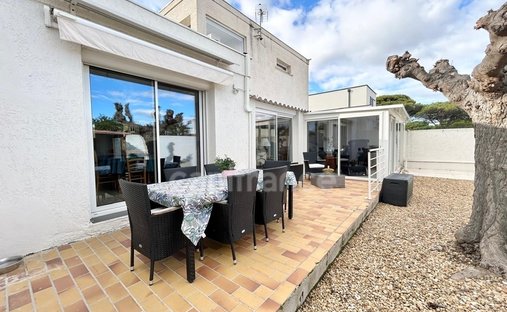 Castle for Sale in Mauguio, Occitanie, France