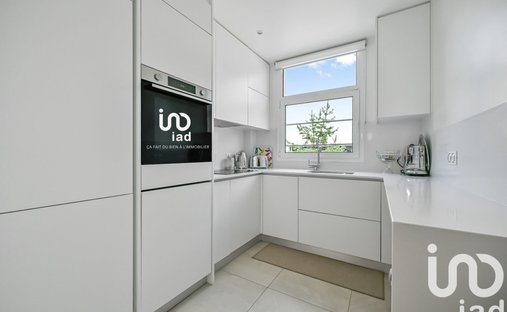 Château For Sale, 15 Rooms Le Vesinet 78110