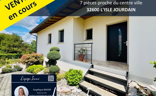 14th C. Chateau With A House