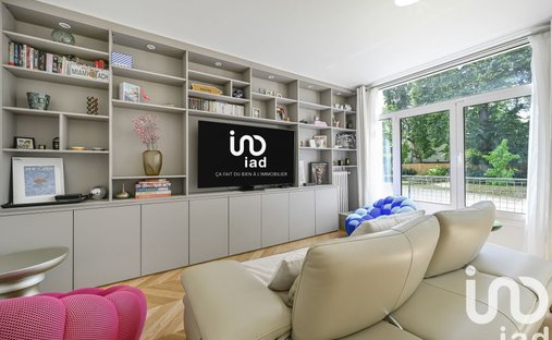 Château For Sale, 15 Rooms Le Vesinet 78110