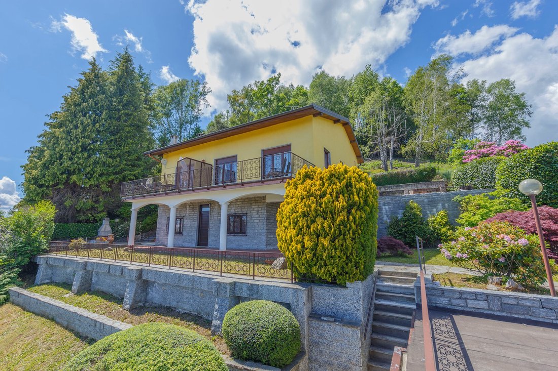 Villa in Premeno, Piedmont, Italy 1 - 16792213