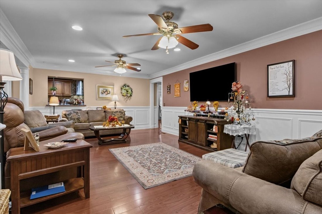 House in Dickson, Tennessee, United States 2 - 16788975