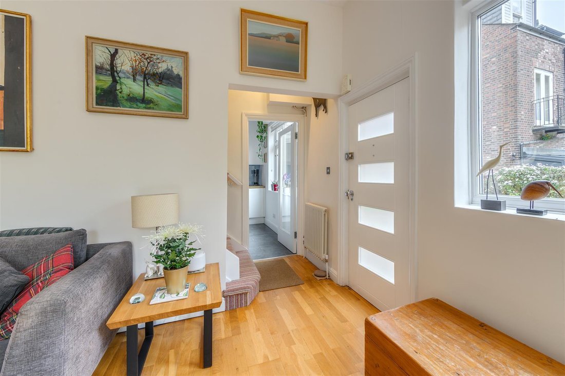 House in Holly Village, Haringey, England 5 - 16786580