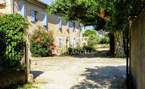 Maison à Nevons-route d'Apt, L'Isle-sur-la-Sorgue, France 1