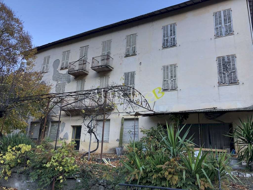 Estate in Pigna, Liguria, Italy 1 - 16786855