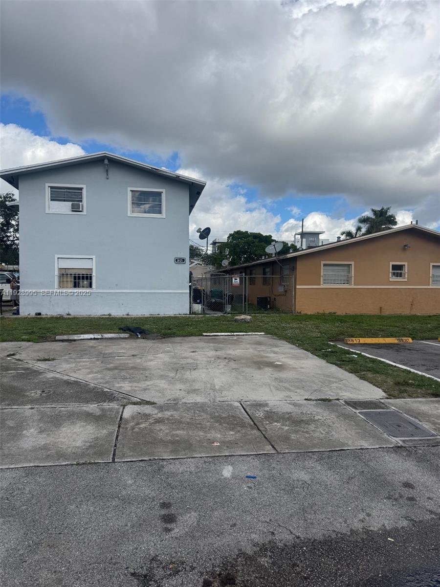 Fort Lauderdale, Florida, United States 2 - 16785328
