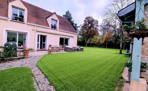 Château For Sale, 15 Rooms Le Vesinet 78110