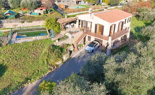 Haus in Gattières, Provence-Alpes-Côte d'Azur, Frankreich 1