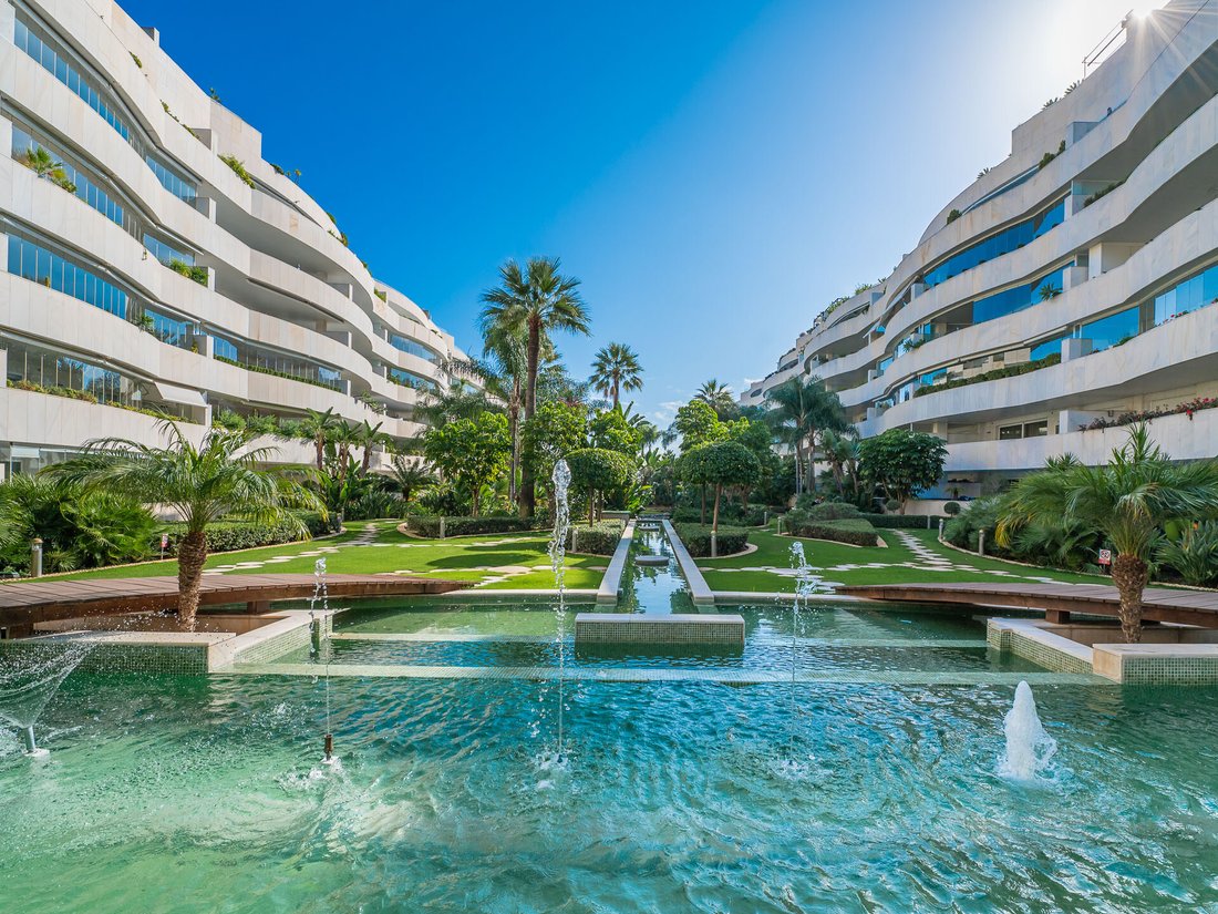 Apartment in Puerto Banus, Marbella, Spain 2 - 16786452