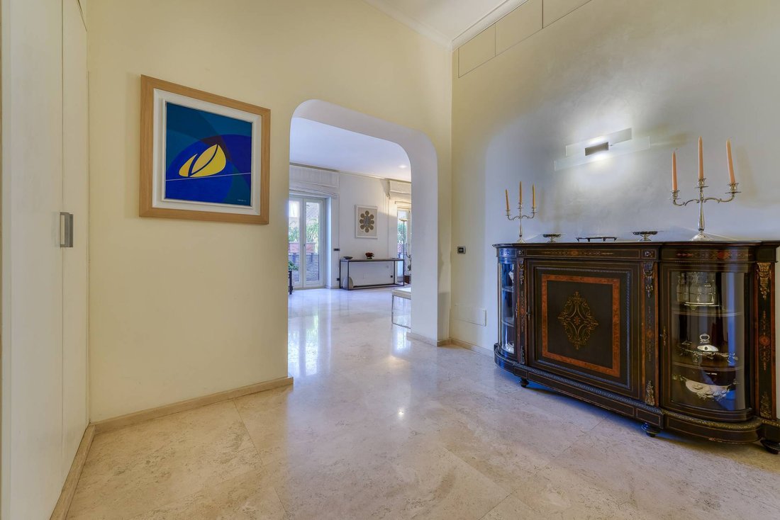 Apartment in Pinciano, Rome, Italy 2 - 16784796