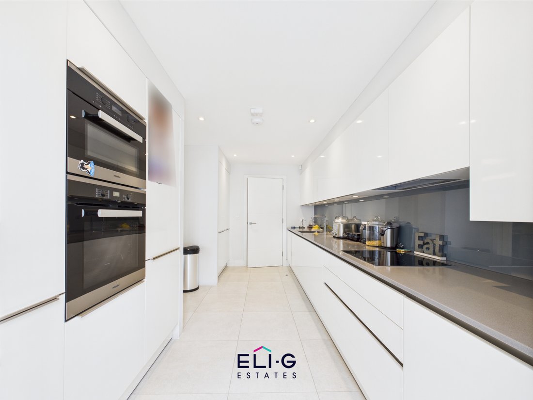 Apartment in Barnet, England 5 - 16786528