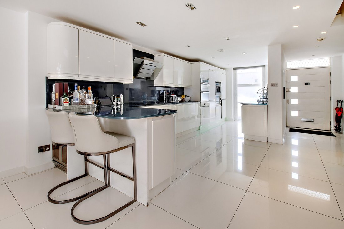 House in Primrose Hill, Camden, England 2 - 16786628