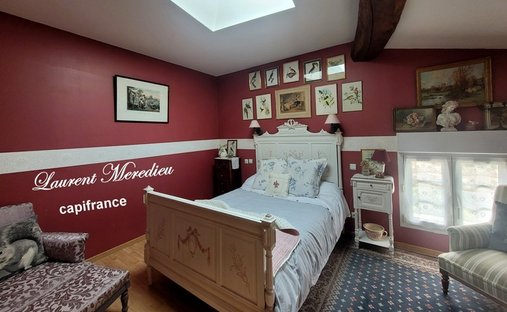 Aoc Côtes De Bourg Wine Château On 16 Hectares Ref 1029