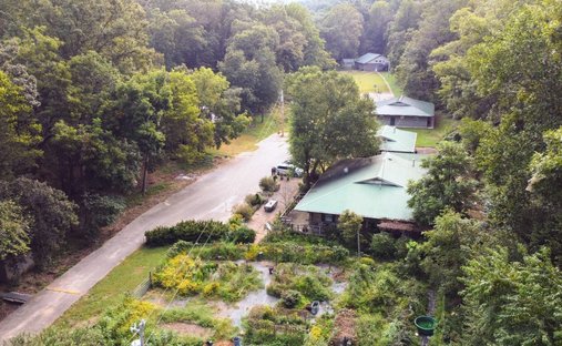 House in Nunnelly, Tennessee, United States 1